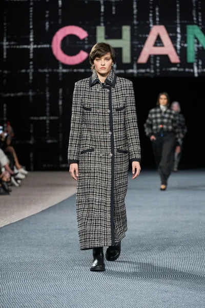 Look 42